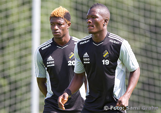 AIK 20 Mohamed Bangura och AIK 19 Ibrahim Bangura