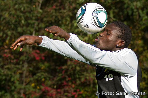 AIK värvar det unga löftet Crespo Hassan Kamara