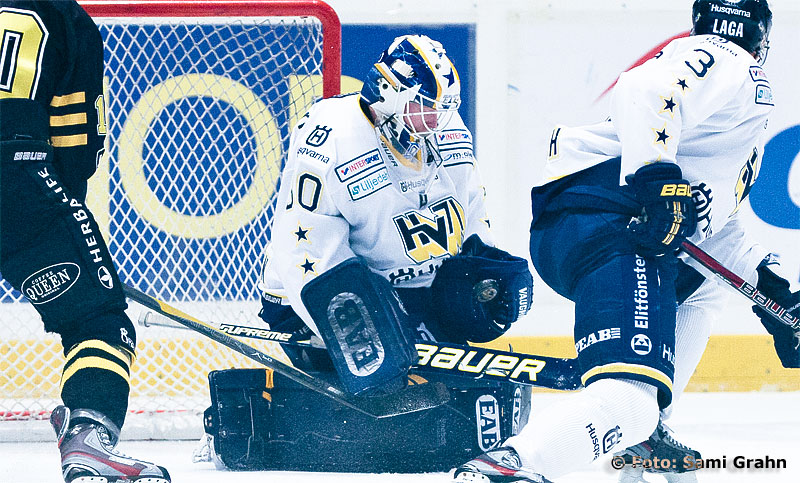 HV71 målvakt 30 Daniel Larsson