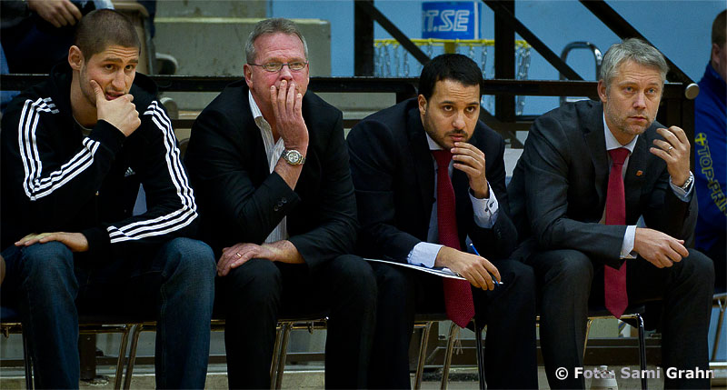 Uppsala Basket coaocher: Kelly Grant , Kevin Gaines , Bo Eriksson