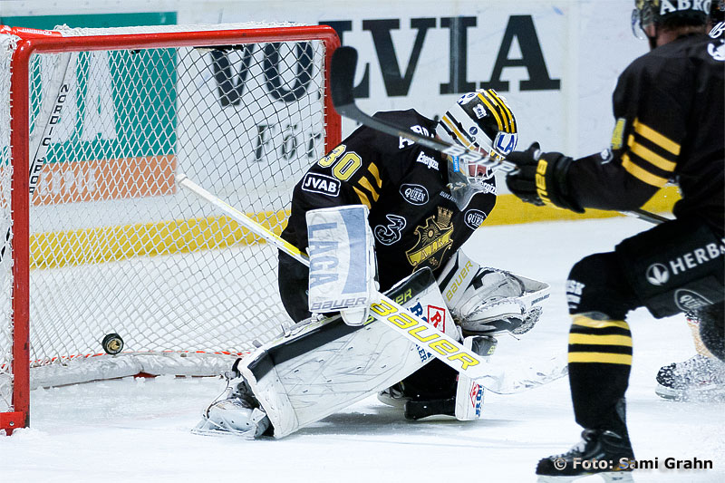 AIK 30 Viktor Fasth släpper in matchens andra mål, kvitterat