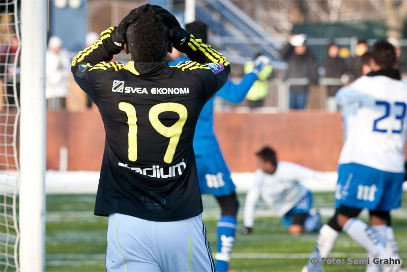 AIK 19 Alhassan A. "Crespo" Kamara deppar