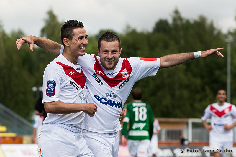 Assyriska 11 Admir Catovic jublar ikapp med målskytten 8 Fuad Hyseni