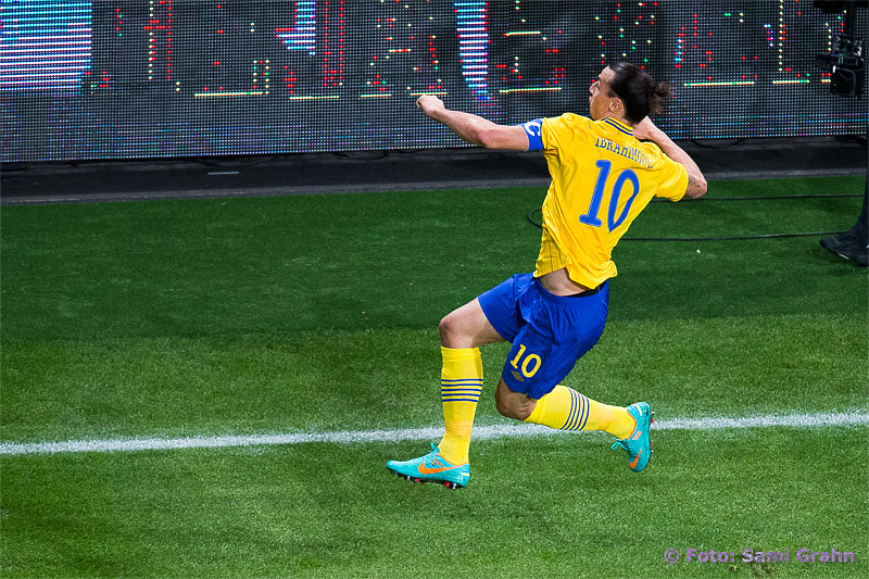 Zlatan Ibrahimovic firar ett av sina fyra mål