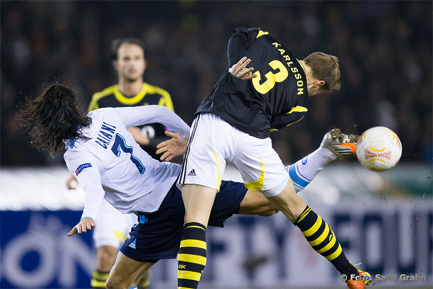 AIK 3 Per Karlsson och Napoli 7 Edison Cavani