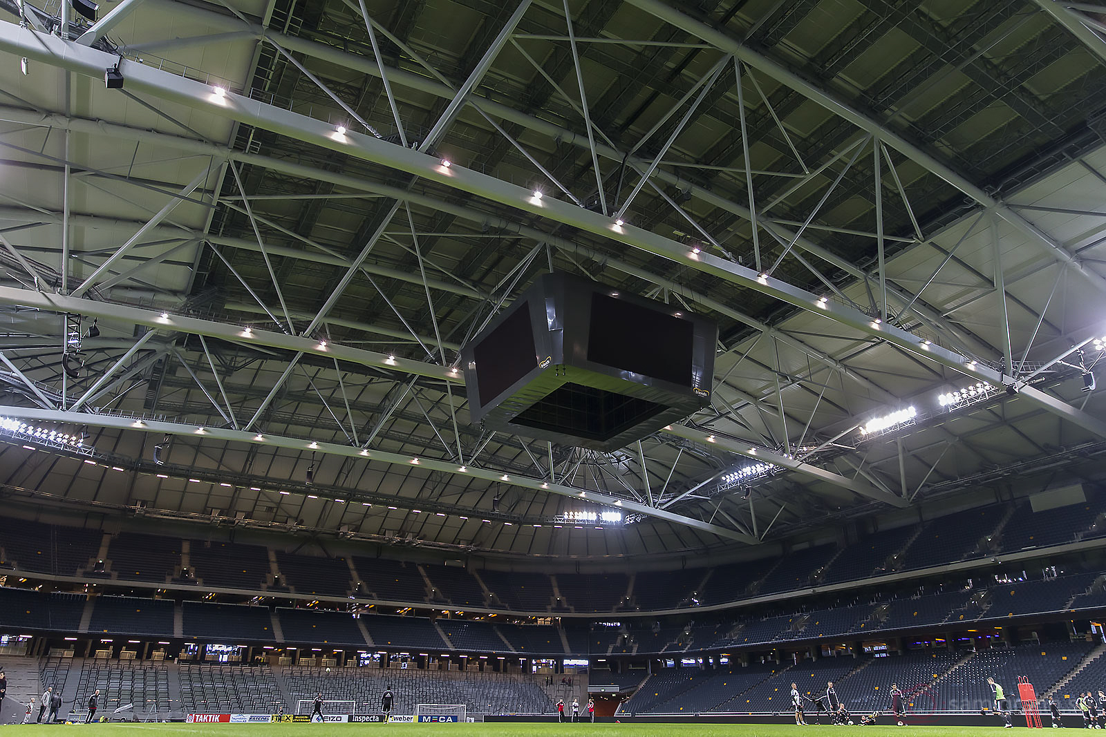 Friends Arena på insidan med stängt tak