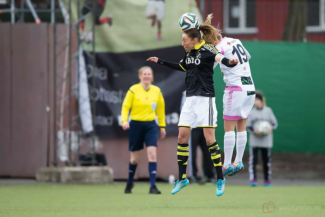 AIK Petra Andersson och Rosengård Katrin Schmidt 