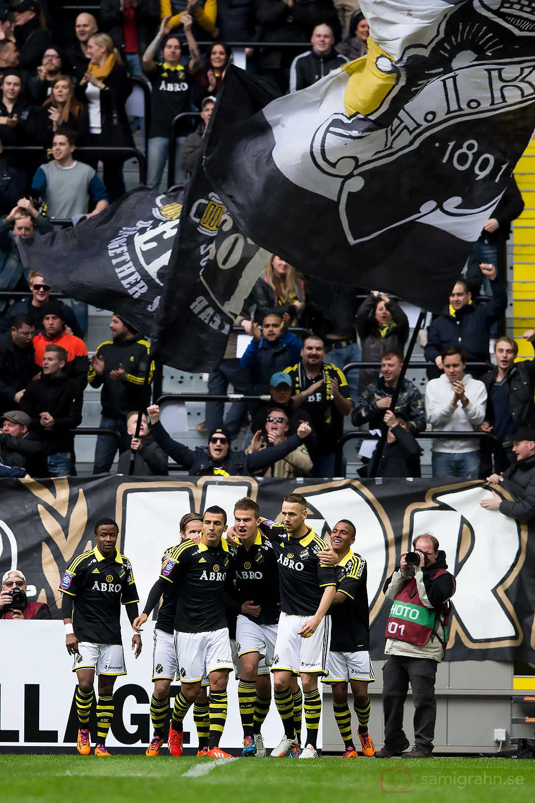 Jubel efter mål av AIK Eero Markkanen