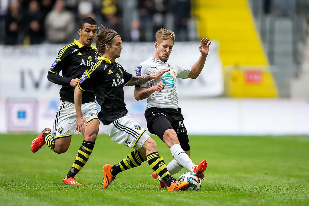 AIK Martin Lorentzson och Örebro Daniel Björnquist 