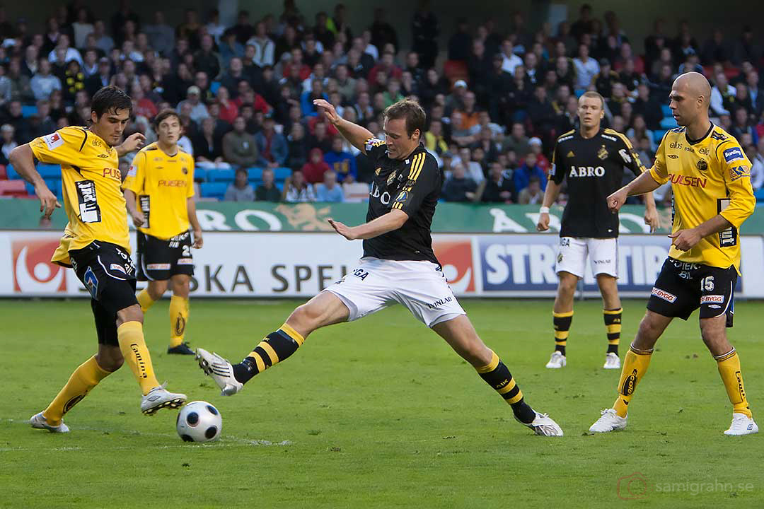 AIK Markus Jonsson sträcker på sig