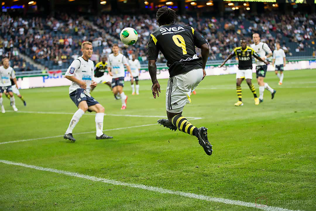 AIK Martin Mutumba har lekstuga med Gefle