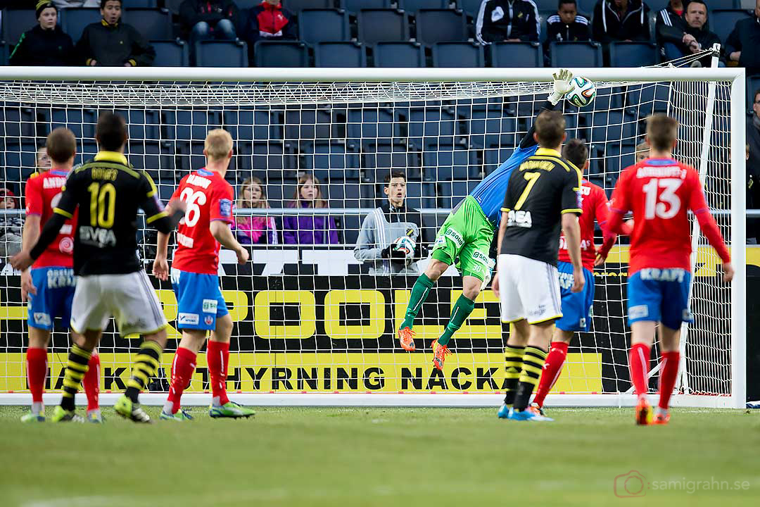 Mål av AIK Celso Borges bakom en skymd Helsingborg Pär Hansson