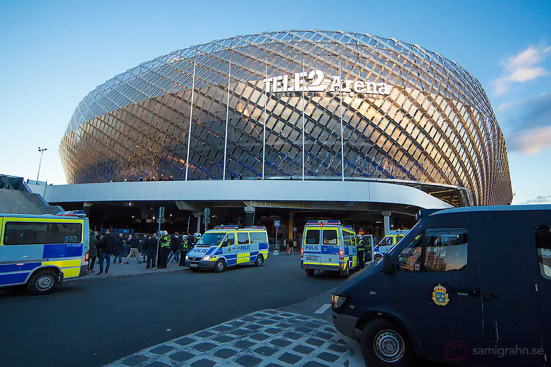 Polisen rustar inför derbyt utanför Tele2 Arena