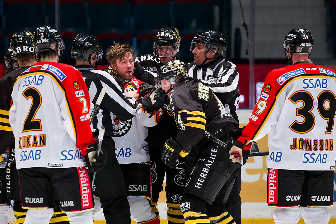 Slagsmål mellan Luleå Per Ledin och AIK Fredrik Svensson