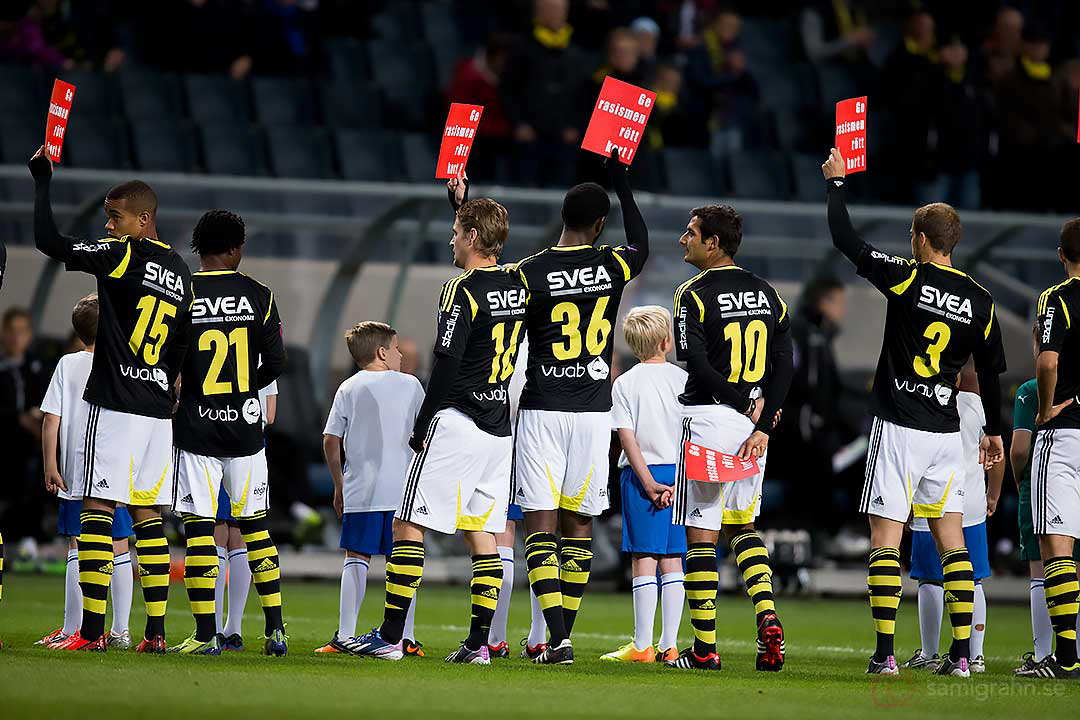 AIK-spelare ger rött kort till rasism