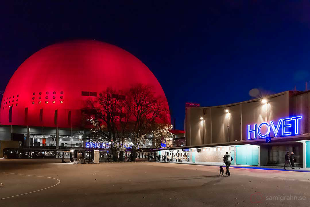 Globen och Hovet i kvällsljus