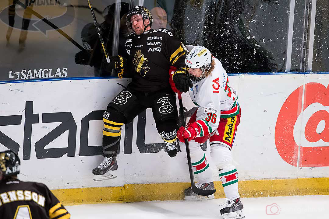 Modo Adrian Kempe trycker till AIK Oscar Steen