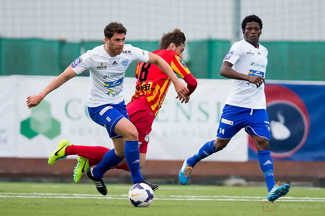 Värnamo Carlos Gaete Moggia trycker ned Syrianska Nikola Grubjesic