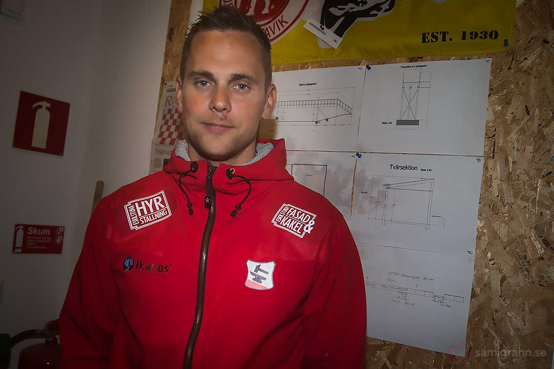 Smedernas lagledare Jimmy Jansson ser inte allt för ledsen ut trots inställd tävling